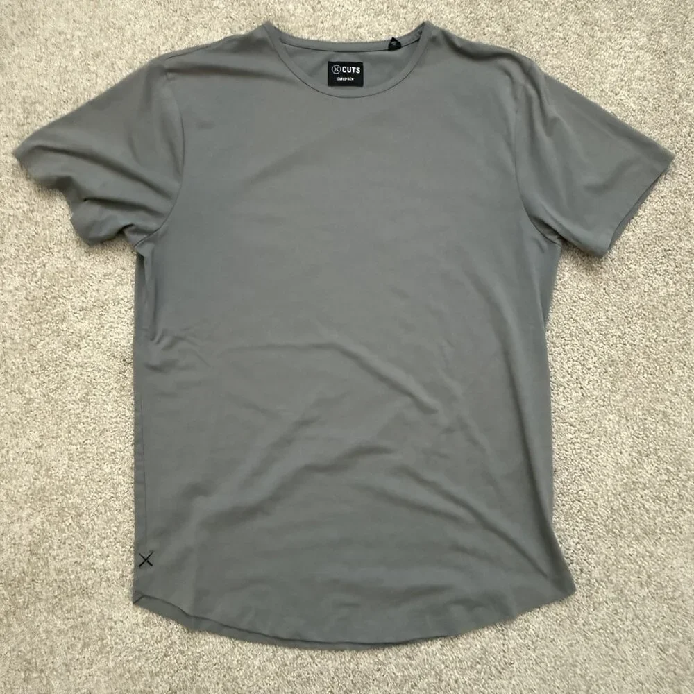 Bundle of 4 T-shirts - Picture 4 of 9